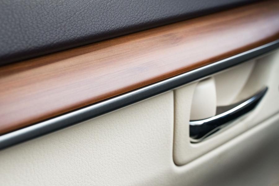  Lexus ES300h 2016 года  (фото 21 из 22)